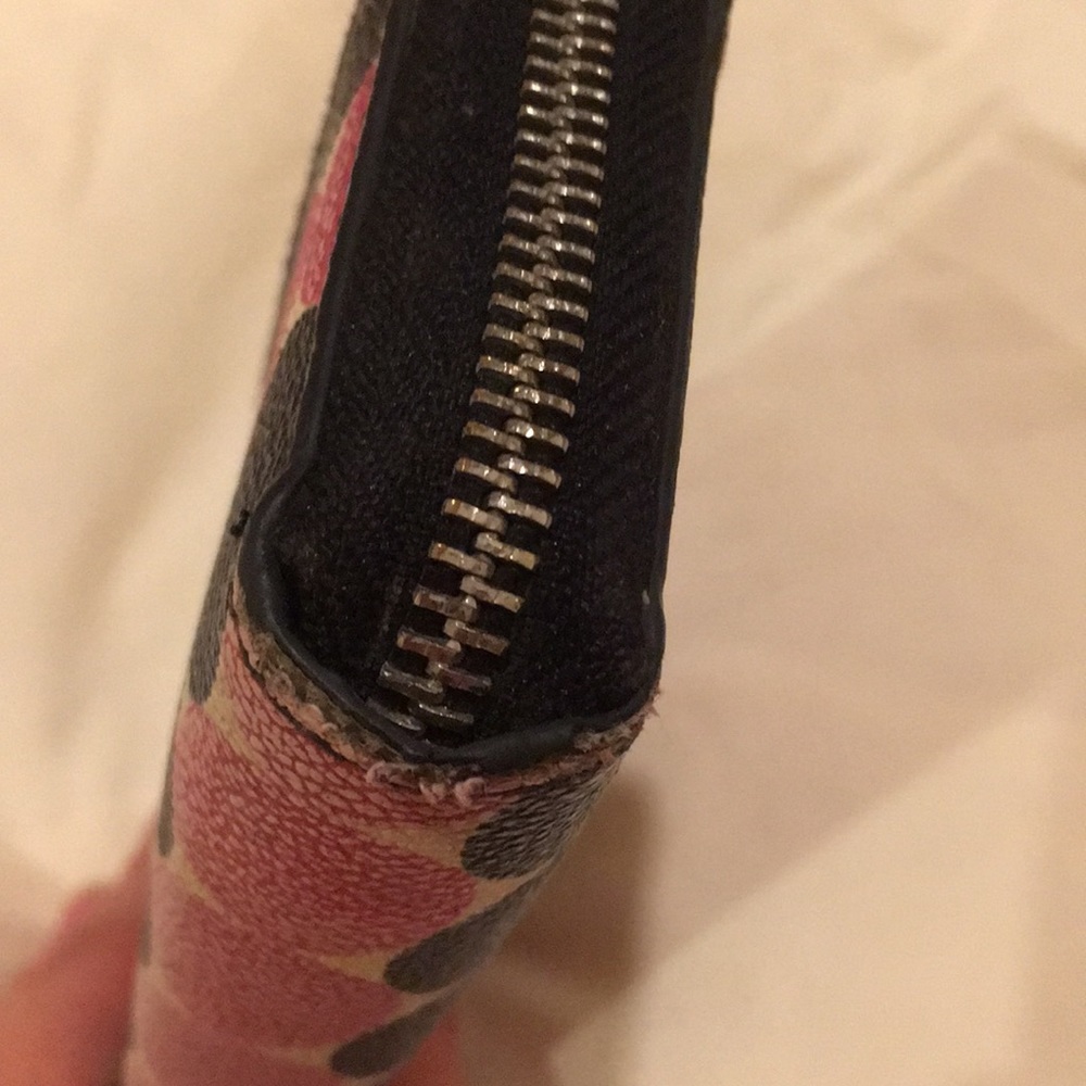 Wallet - Picture 4 of 5